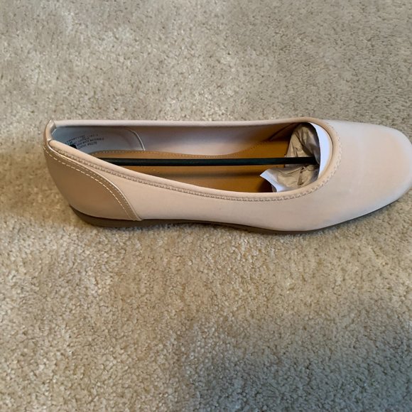 Comfortview Taupe Lyra Flat Size 11M NIB - Picture 2 of 13
